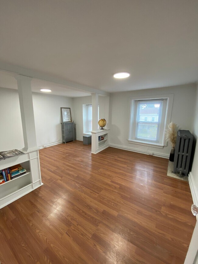 Photo - 374 Lyceum Ave Apartments Unit 3