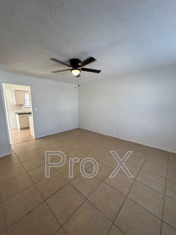 Photo - 600 W Olive St