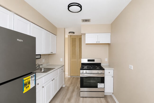 Photo - 1500 Robin Cir Unit 418