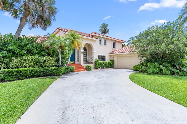 Photo - 12715 Kingsway Rd
