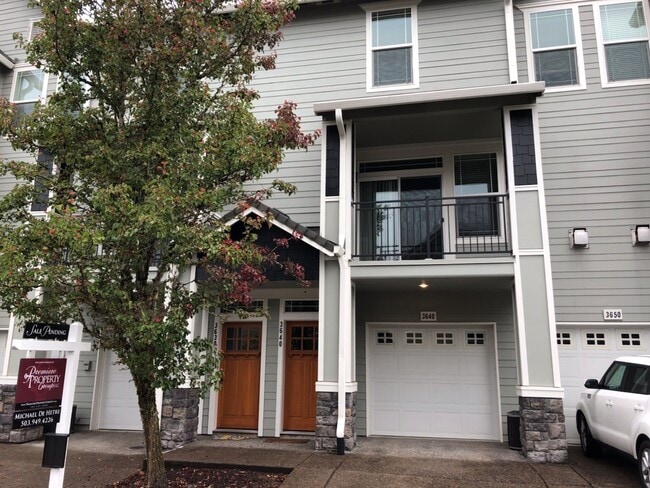 Building Photo - 3640 Summerlinn Dr