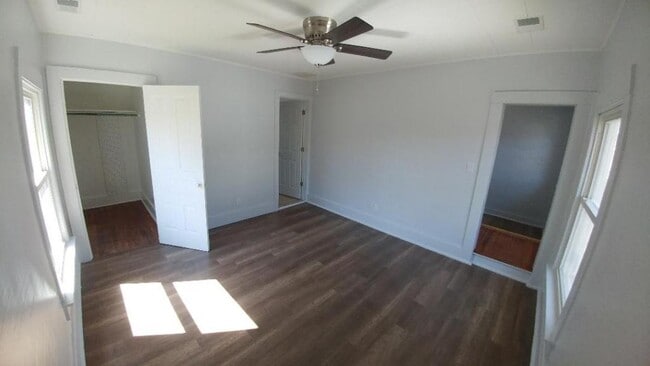 Photo - 408 N Main St