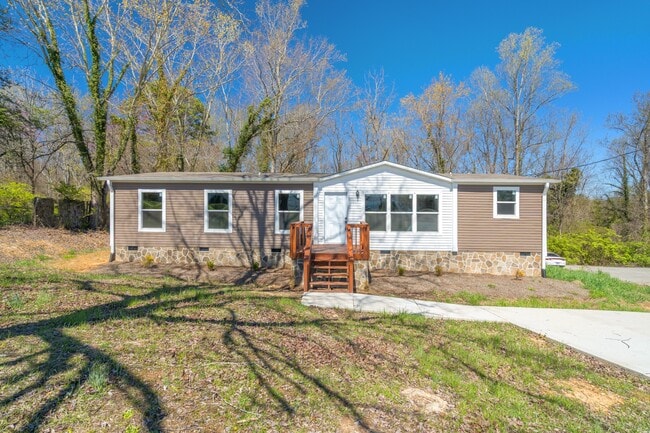 Photo - 456 W Outer Dr