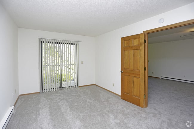 2BR, 1BA - 1,100 SF - Tamarind Apartments