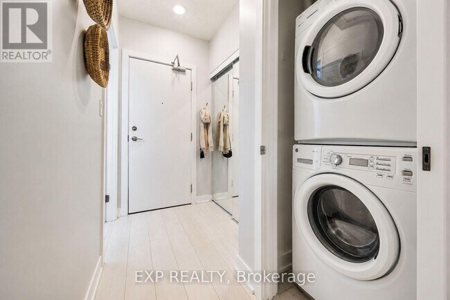 Photo - 20 Bruyeres Mews Unit 313