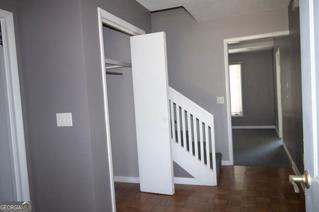 214 Valley Rd