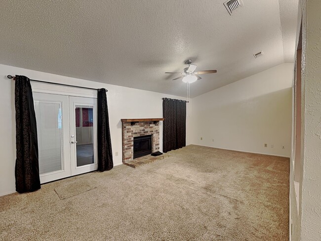 Photo - 3800 Staghorn Cir S