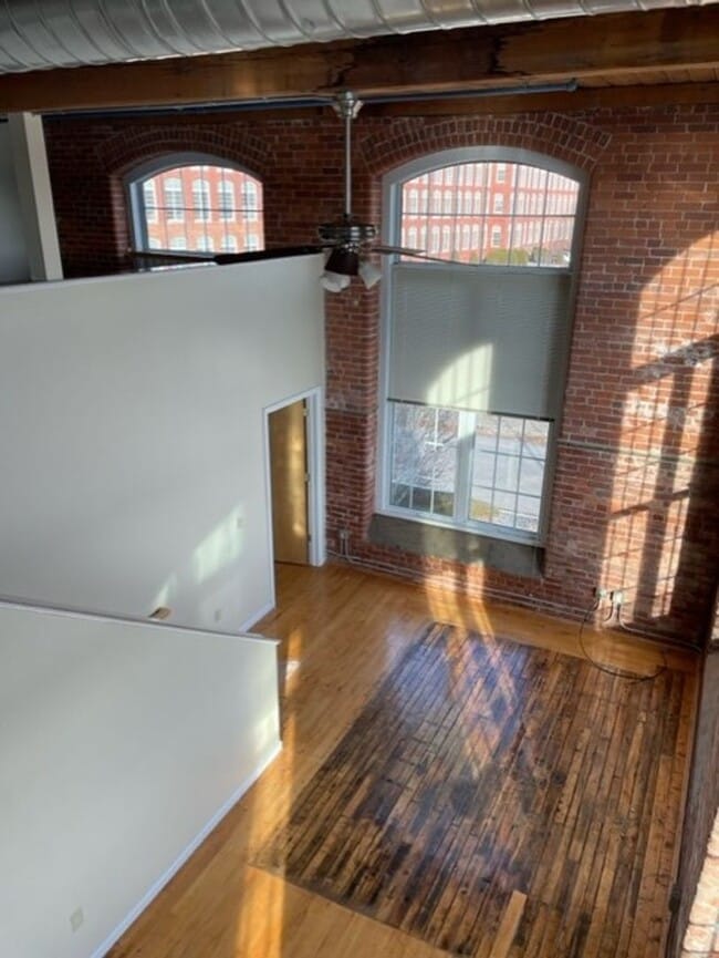 Photo - Victoria Riverside Lofts