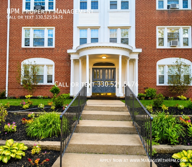 Building Photo - 3363 Warrensville Center Rd Unit GM-109