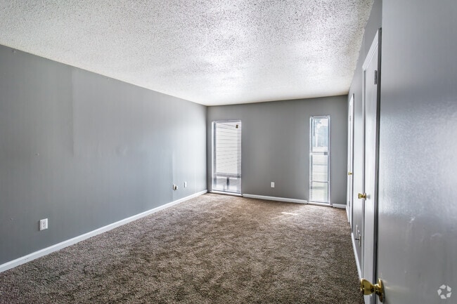 2BR, 1.5BA - 1,250SF - Primary Bedroom