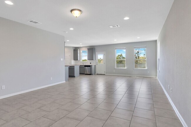 Photo - 227 Kellys Heroes Wy