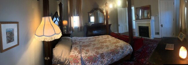 Photo - 400 W Main St