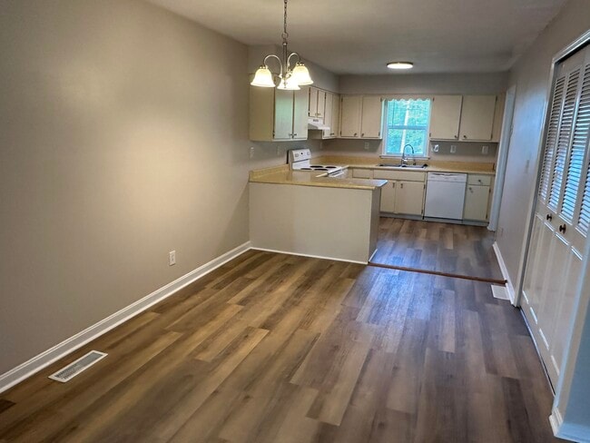 Photo - 788 Ridgeview Dr
