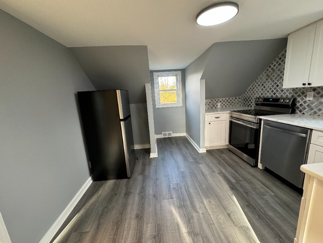 Photo - 141 Willow Grove Ave Unit 2