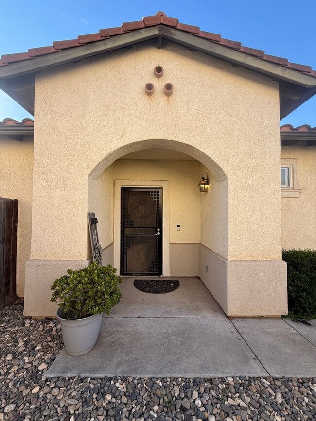 Photo - Beautiful Bradley Square Single Story Home With Easy Access to Shopping/101 Frwy