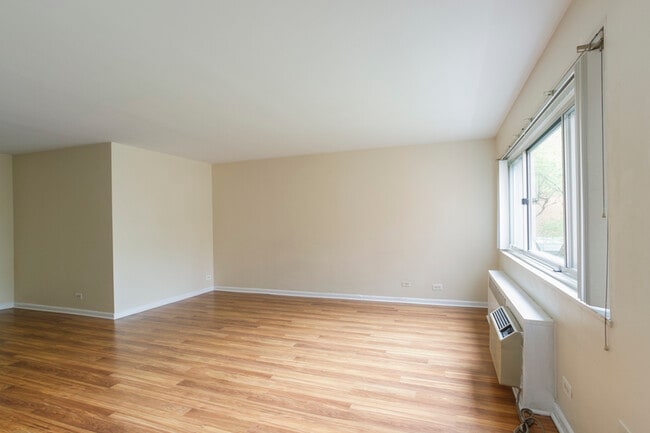 8600.Skokie.C1-2 - Garden House Apartments