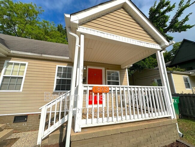 Photo - 1823 Union St