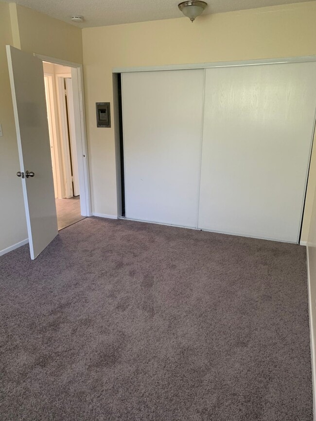 Building Photo - Harbor Apartments