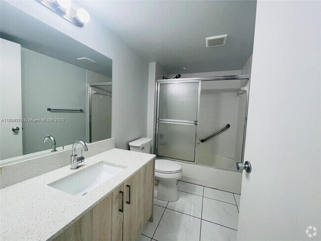 Building Photo - 571 SW 141st Ave Unit 409N Rental