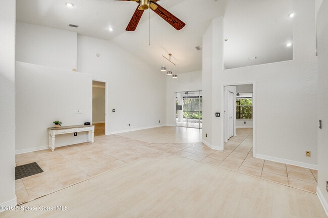 Photo - 129 Signature Dr