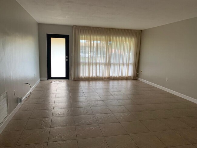 Photo - 6760 SW 11th St