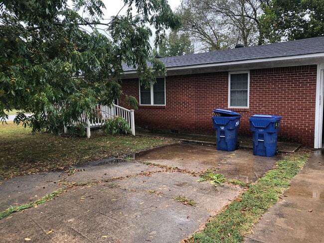 Photo - Comfortable 2 BR Bradford Home