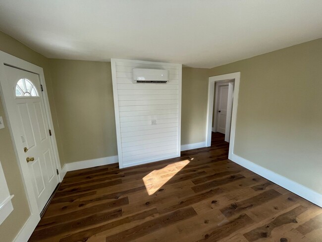 Photo - 2 bd, 1 ba house just east of downtown, co...