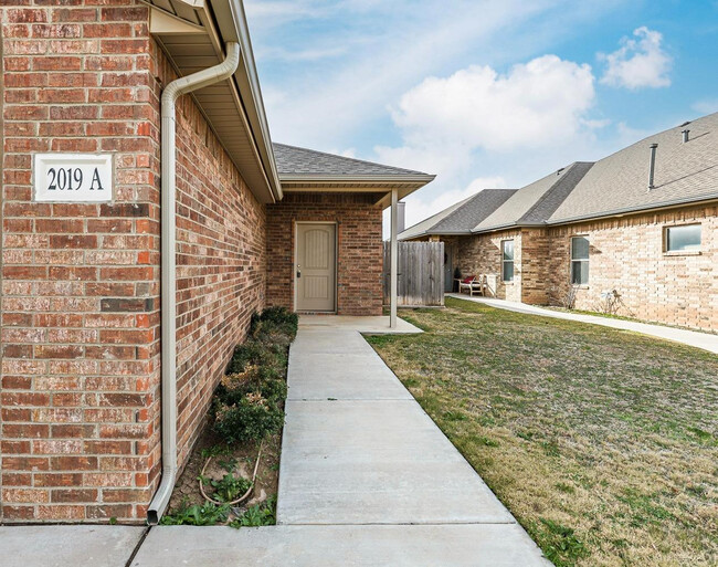 Photo - 2019 102nd St Townhome