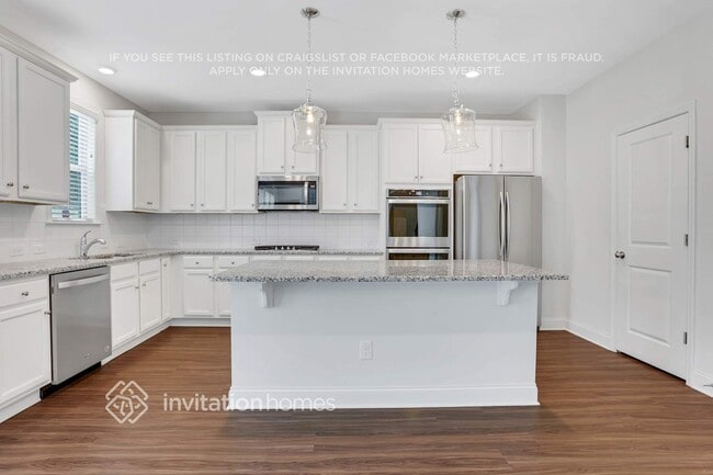 Photo - 176 Charolais Dr