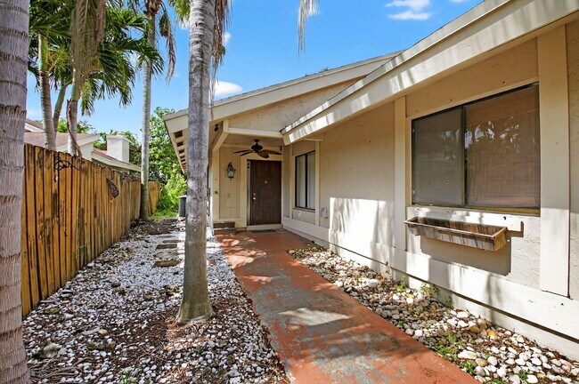 Photo - 7576 Sierra Terrace E