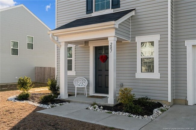 Photo - 287 Hallow Oak St