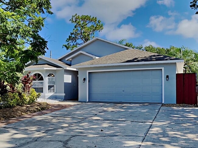 Building Photo - 1408 Sugarberry Ln