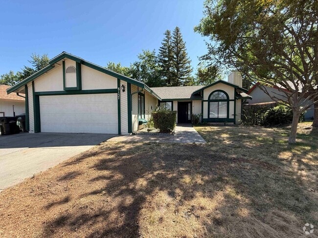 Building Photo - 3 Bed Antelope Home Close to Schools