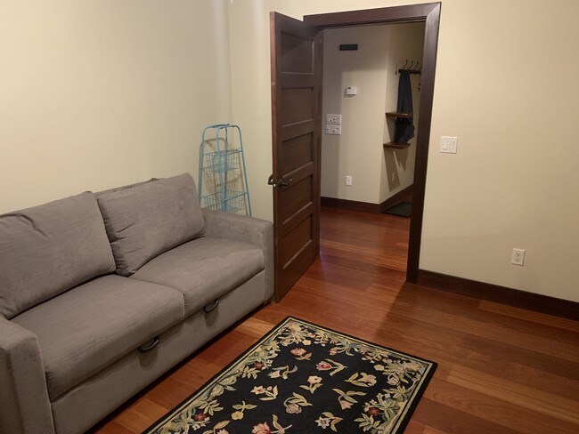 Photo - 191 S Winooski Ave Unidad City lounge