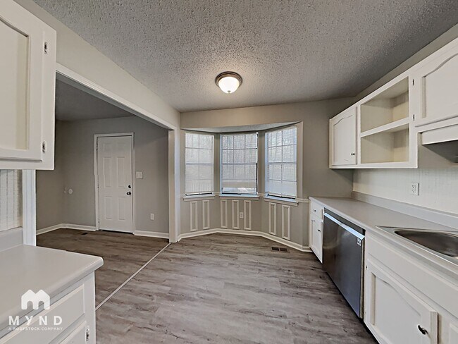 Photo - 2708 Laburnum Dr