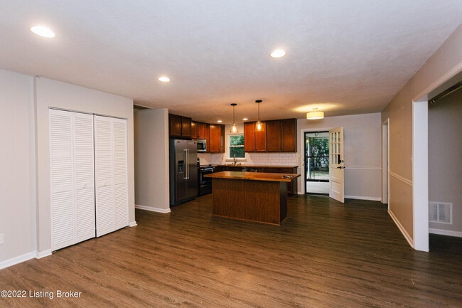 Photo - 2421 Woodmont Dr