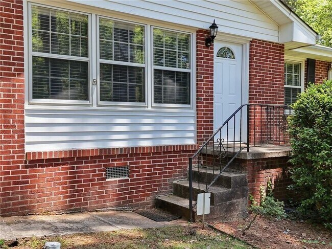 Photo - 1111 N Valley Dr