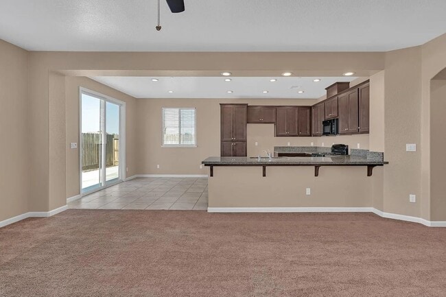 Photo - 636 Lamoglia St