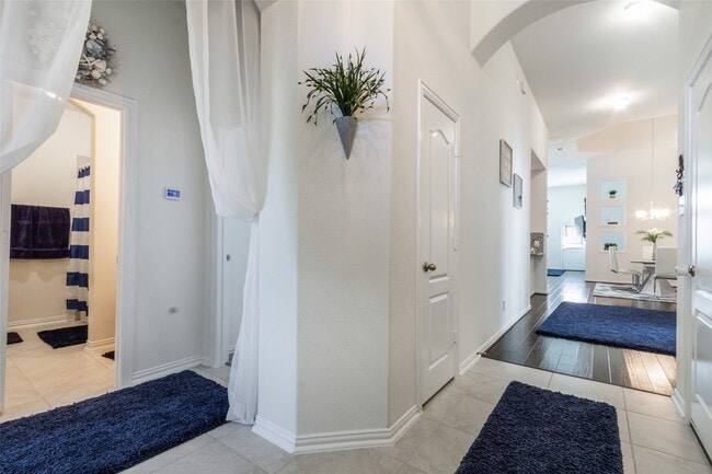 Photo - 6305 Rotherham St