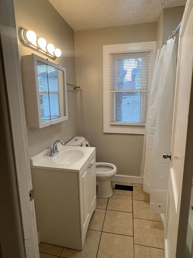 Photo - 2914 Winthrop Ave Unit 2916 Winthrop Ave