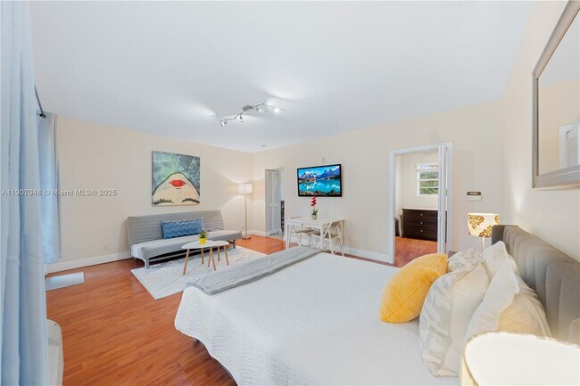 Photo - 1241 14th St Unit 11