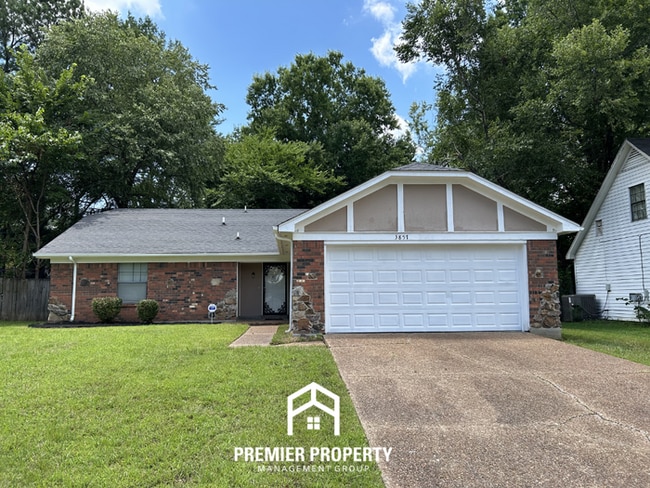 Building Photo - 3BR/2BA Memphis Rental with Attached 2-Car Garage & Hardwood Flooring