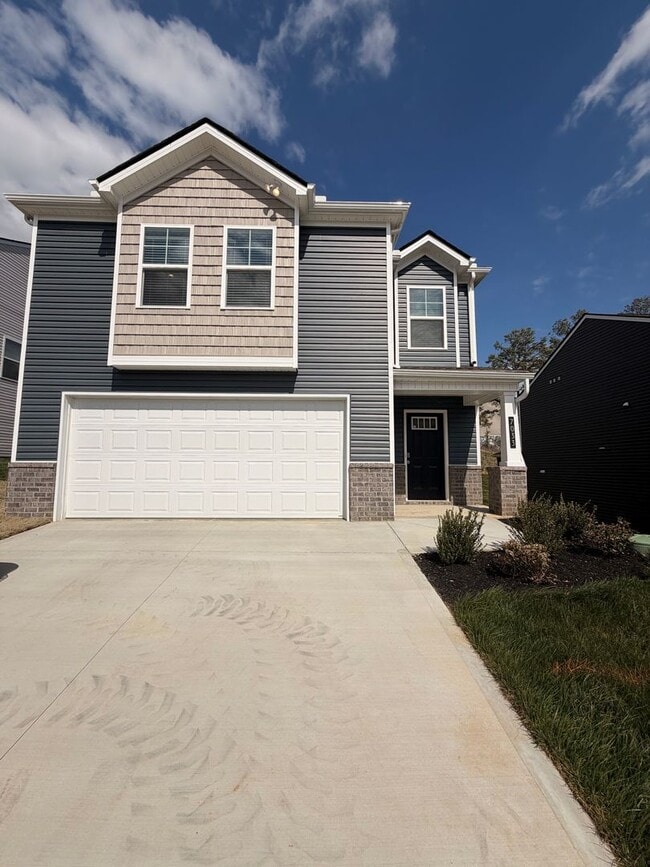 Building Photo - BRAND NEW 2026 CONSTRUCTION: Modern 3BD/2.5BA Home in Knoxville!