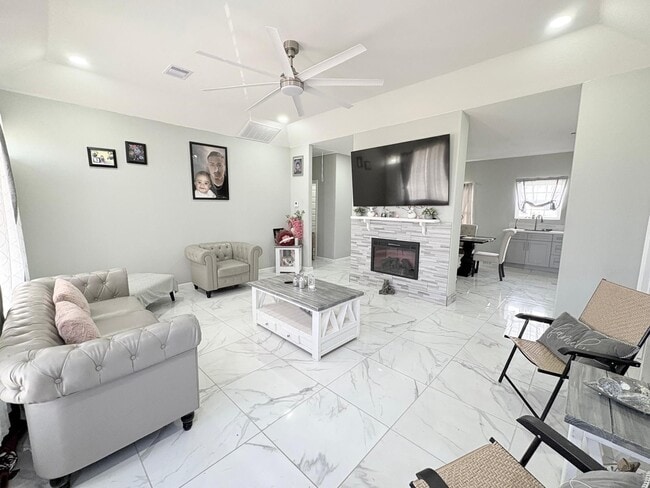 Photo - 1238 Rd 57211