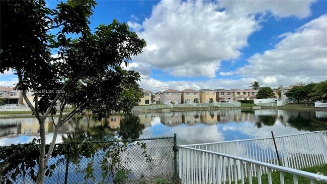 Building Photo - 9259 NW 54th St Rental