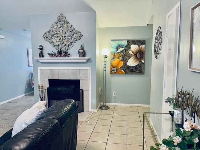 Photo - 118 Willoughby Ct