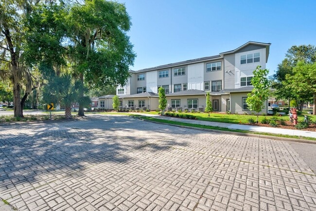 Photo - Metro 39 Apartments