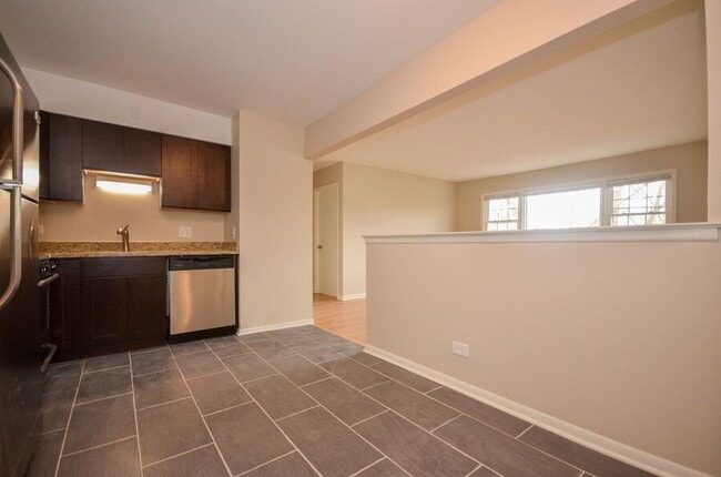 Photo - 25 N Maple Ct Unit 20