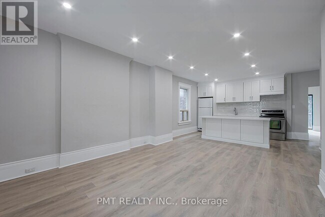 Photo - 25 Sandford Ave Unit Main