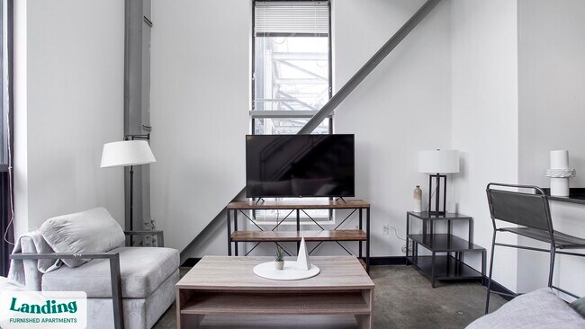 Photo - 700 Everett St Unidad 2404.1404944